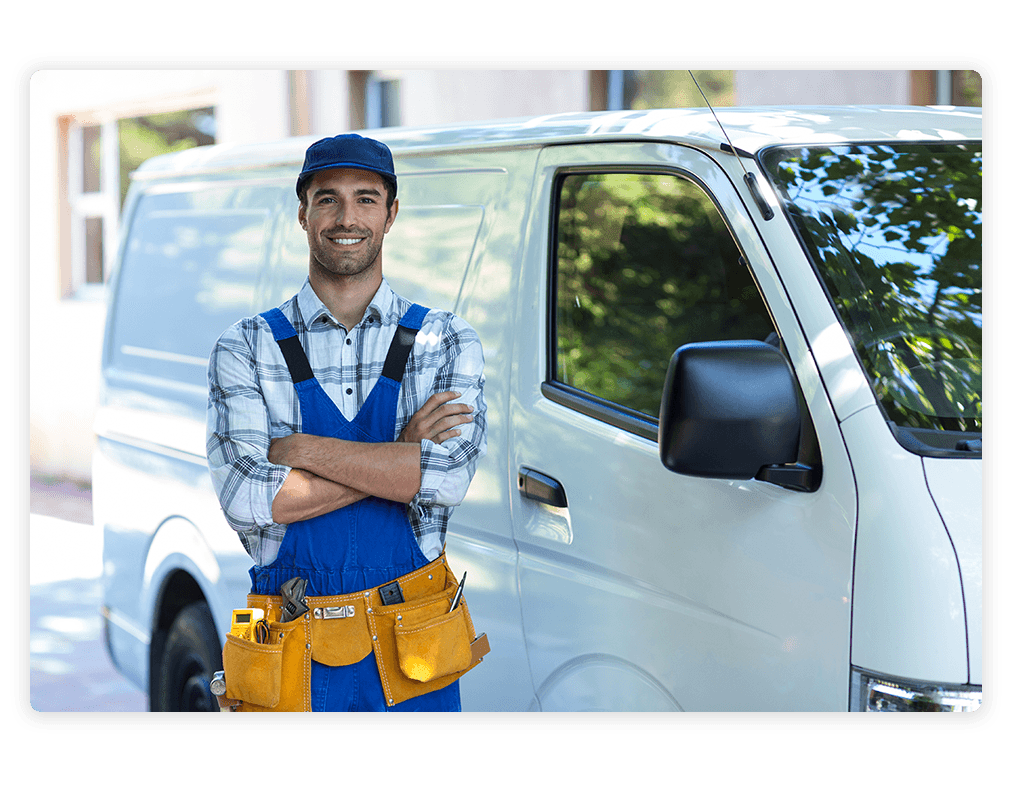 Furgone con addetto alla manutenzione