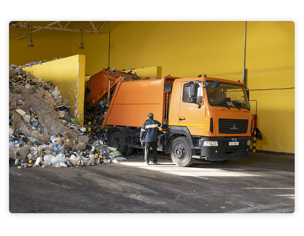 Camion per trasporto rifiuti